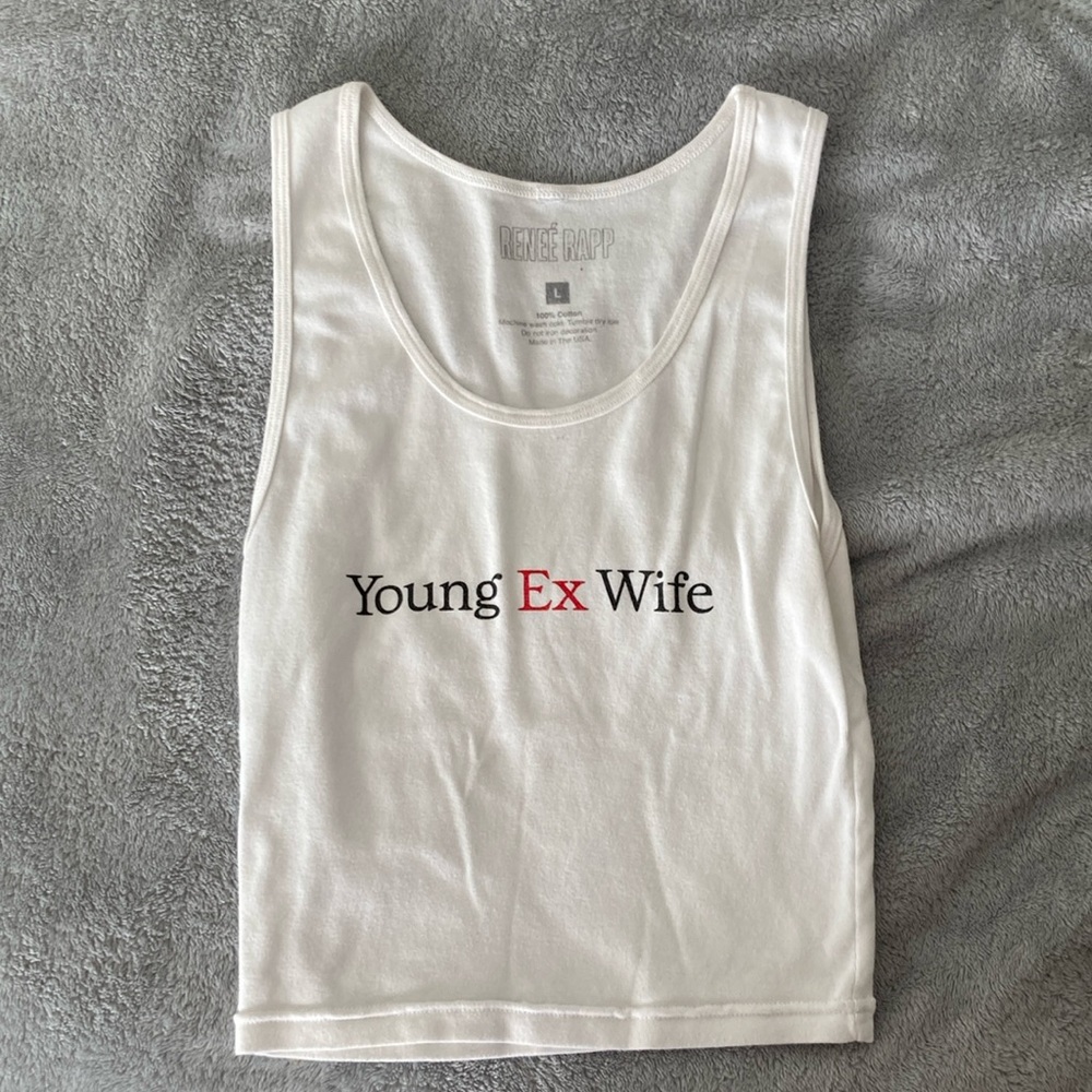 Young Ex Wife Renee Rapp tanktop L